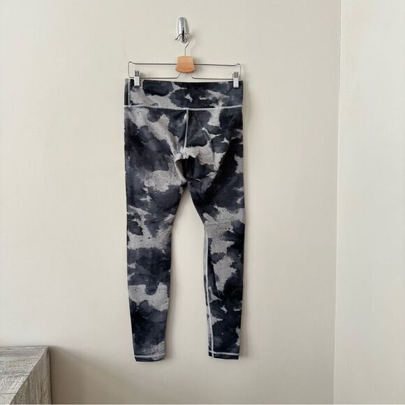Lululemon Wunder Under Pant (Print)Floral Platoon Silver Spoon / Ambient Grey - Picture 3 of 10